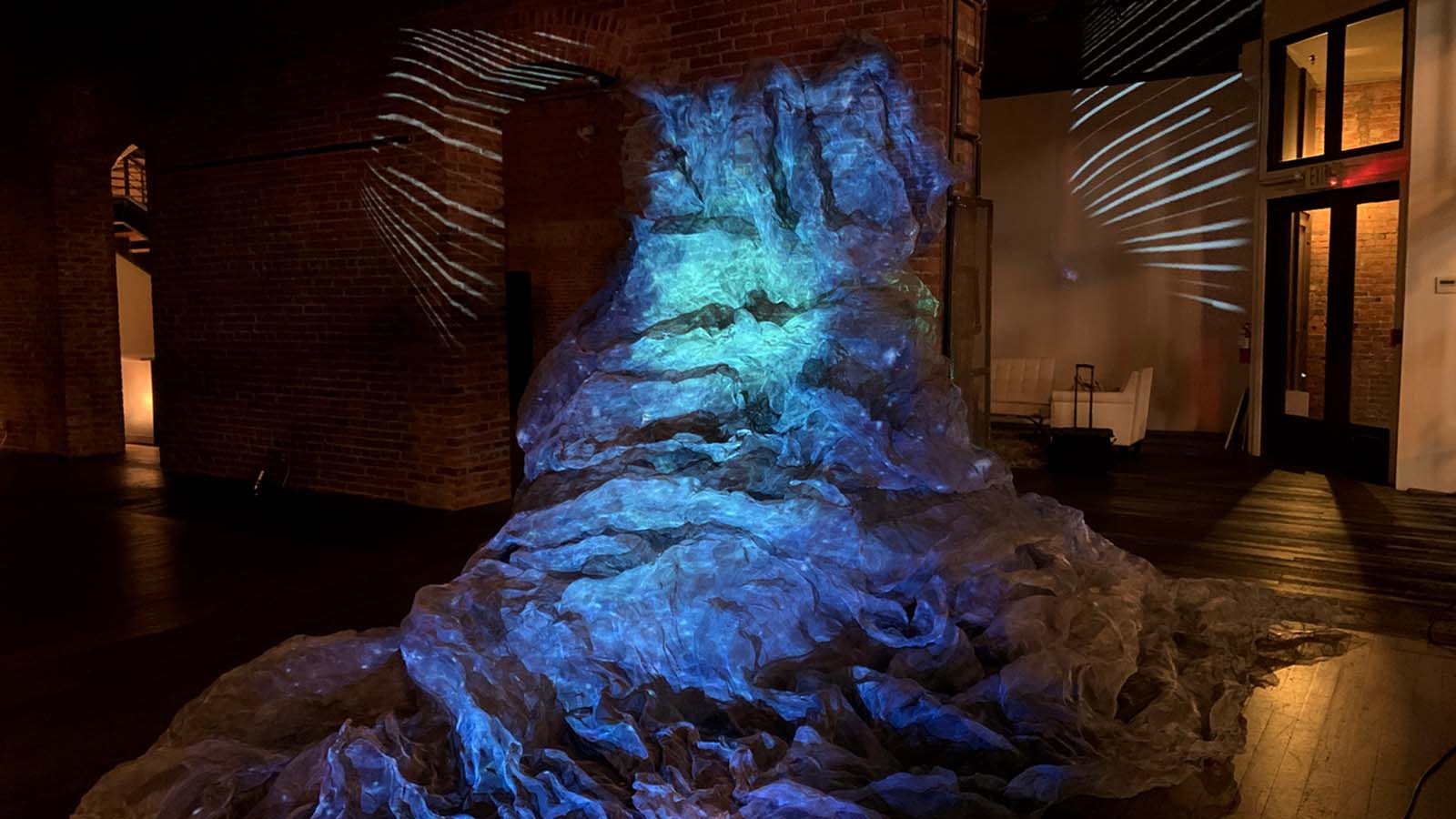 Mesh Sculpture with Projection on it